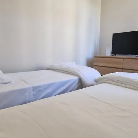 Lejlighed Superbe Porte De La Cite Medievale A Entierement Renove Tres Bien Equipe 6 Pers Balcon Clim Parking Prive Devant *